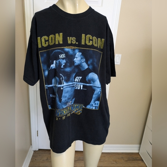 WWE Other - WWF WWE Icon Vs Icon The Rock Hulk Hogan Wrestlemania Vintage T Shirt XL